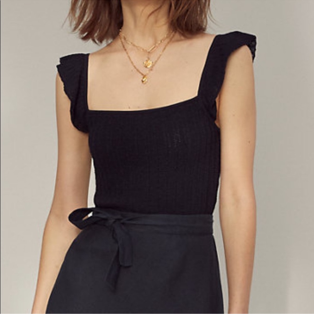 NWOT Aritzia Wilfred Haiku Tank in Black size S